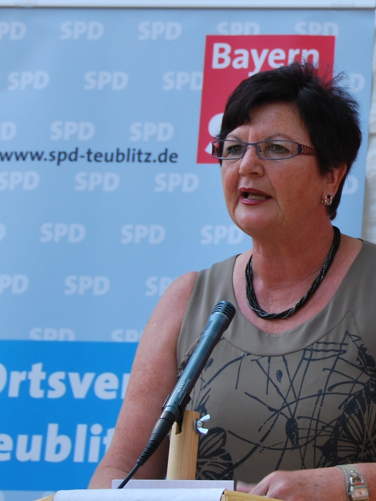 Romy Hermann-Reisinger bei Ihrer Begrüßung